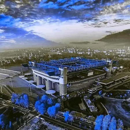 Grazioso Bilocale A 100 Mt Dalla Metropolitana شقة *